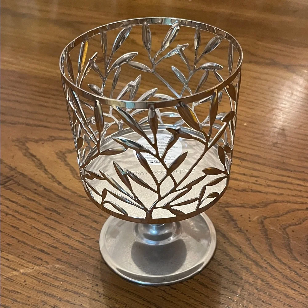 Bath & Body Works Silver Leaf‎ Design Candle Holder - Picture 4 of 9
